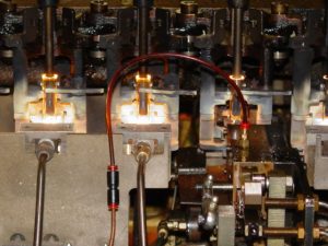 Glass blank press Picture